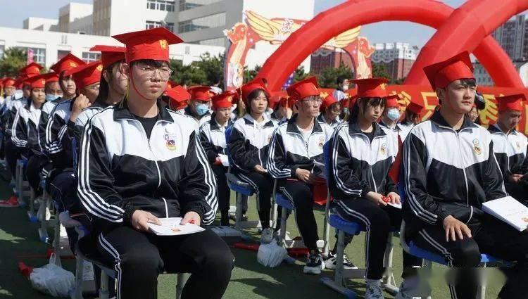 孙中山死前非要睡地板,其子不知何故,侧室听说后哭道:他还记得
